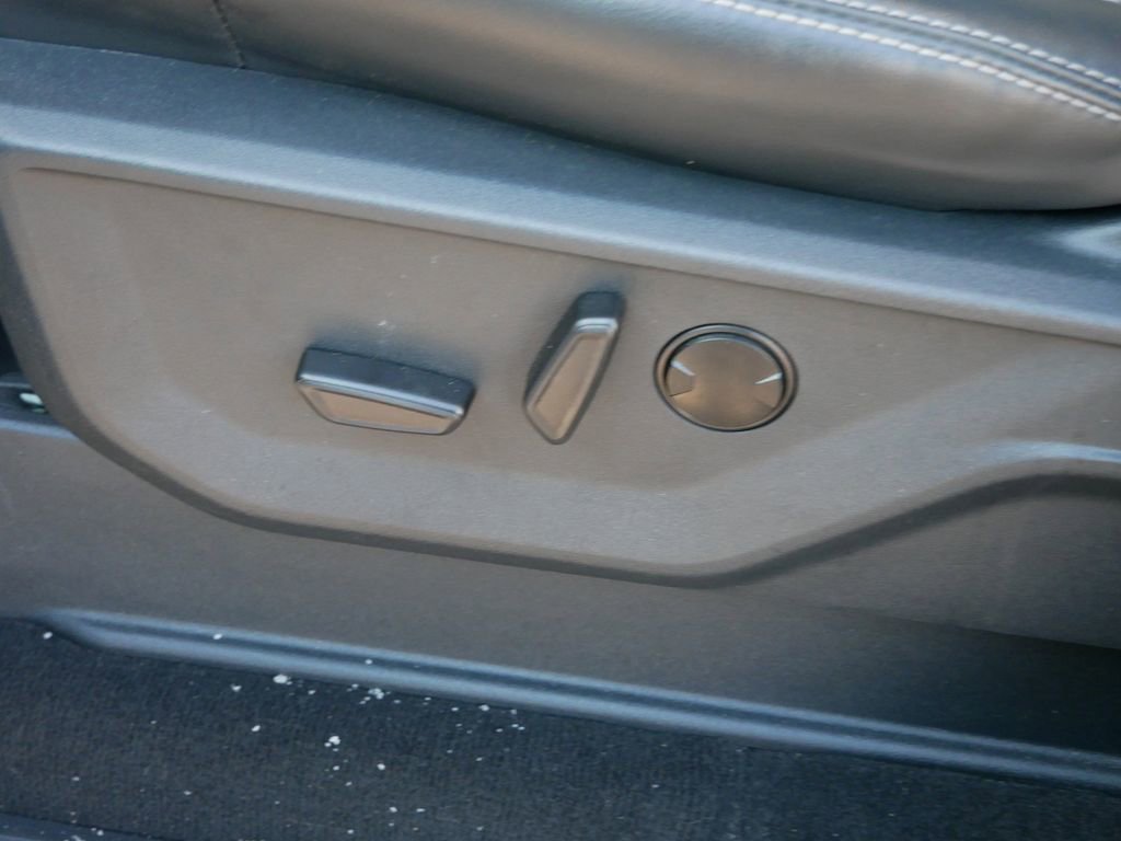 Used 2025 Ford Expedition Max Platinum image 17