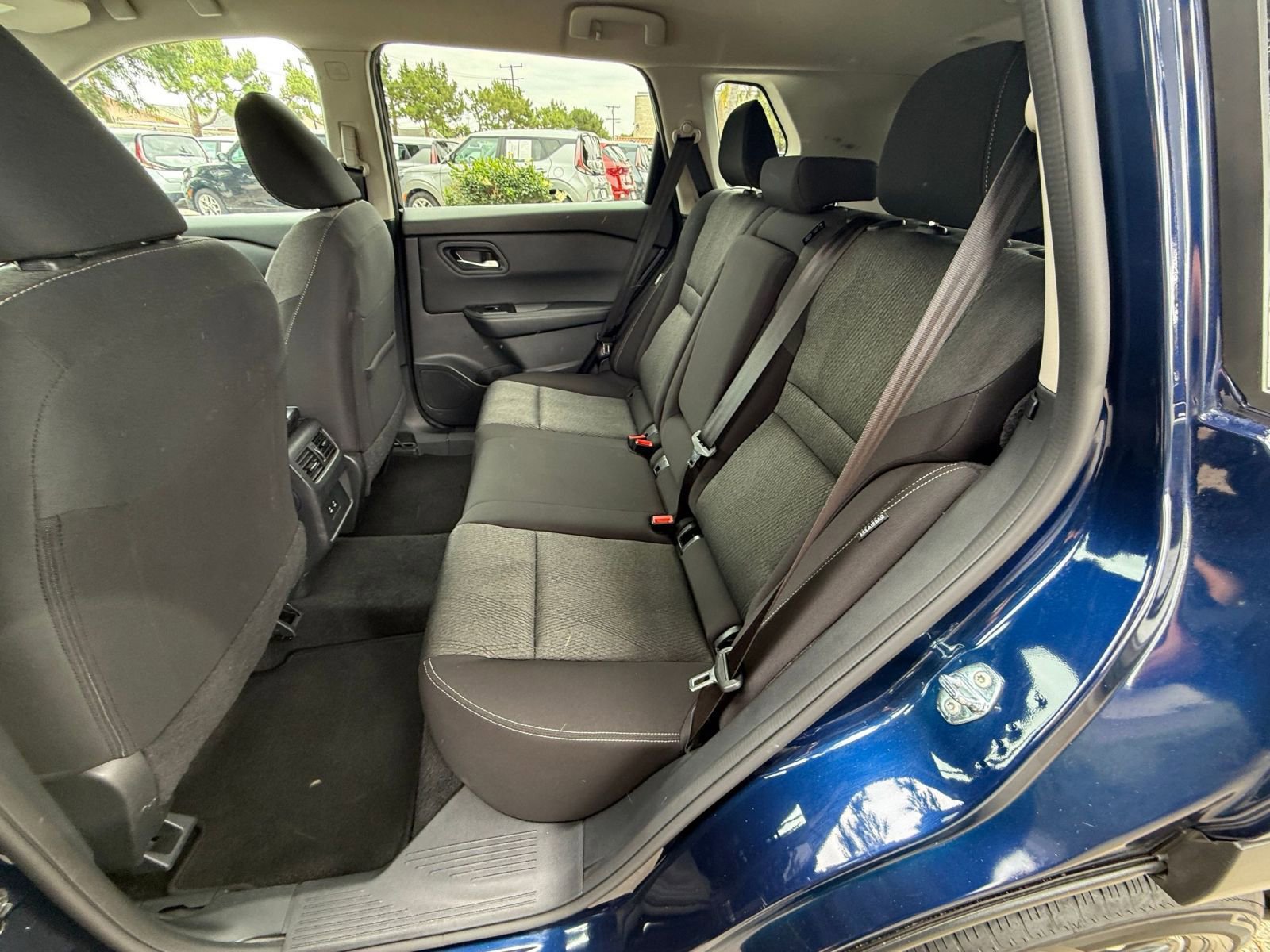 Used 2025 Nissan Rogue SV FWD image 24