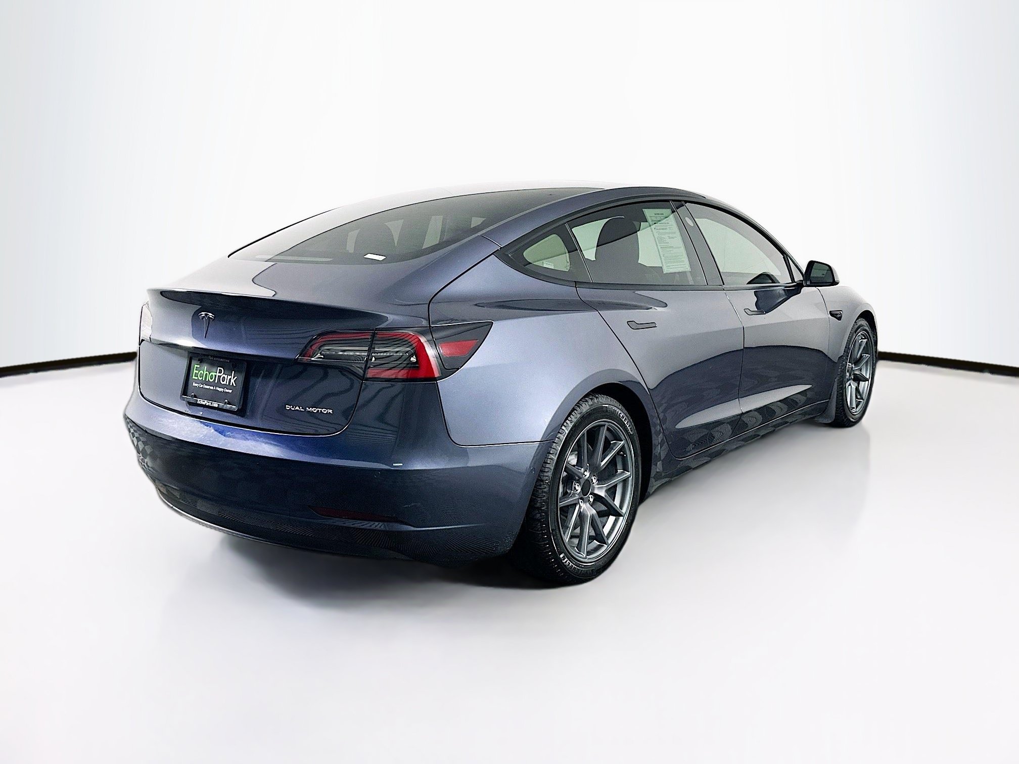 Used 2022 Tesla Model 3 Long Range AWD/4WD image 9