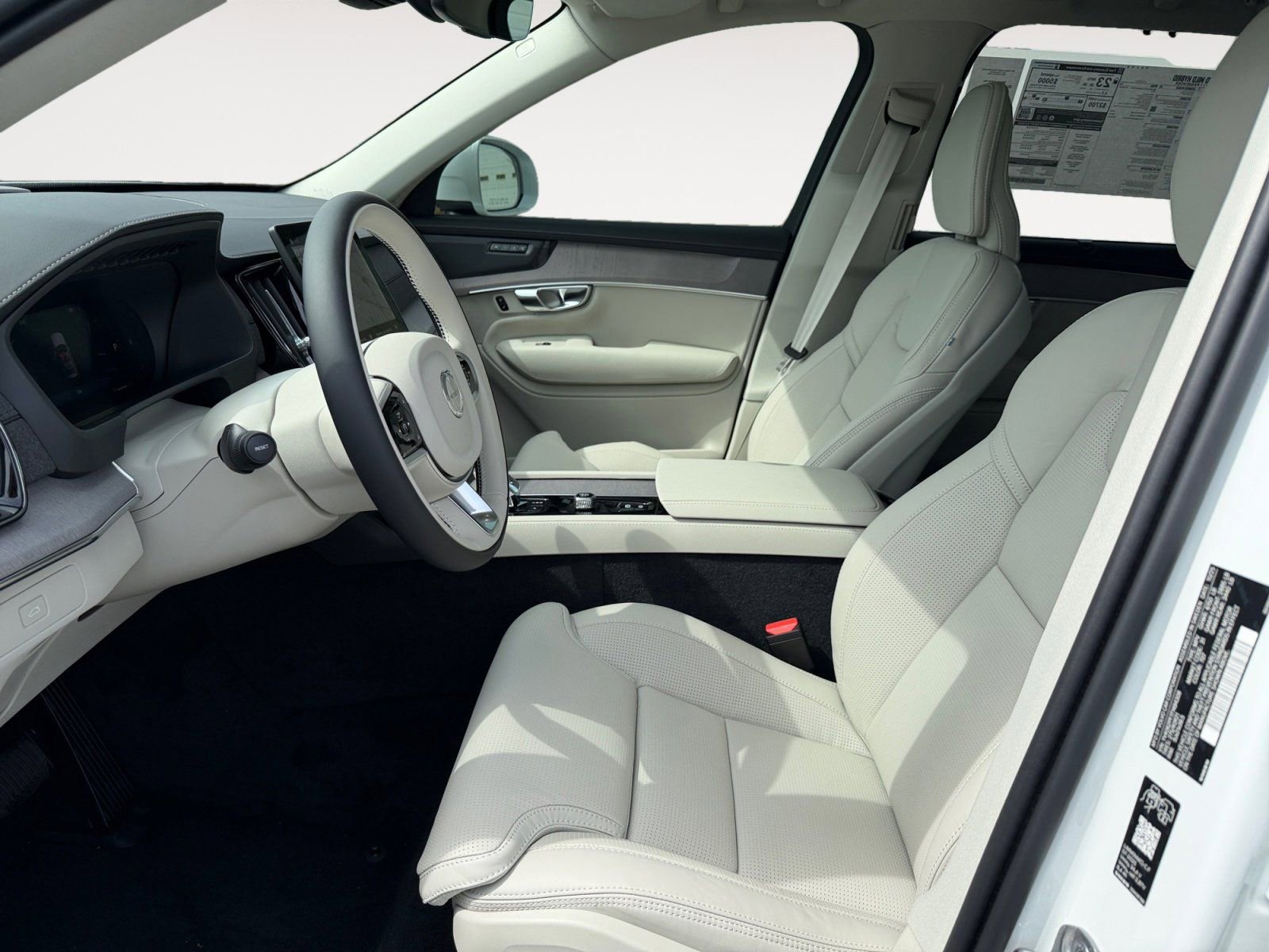 New 2026 Volvo XC90 B6 Ultra w/ Protection Package image 9