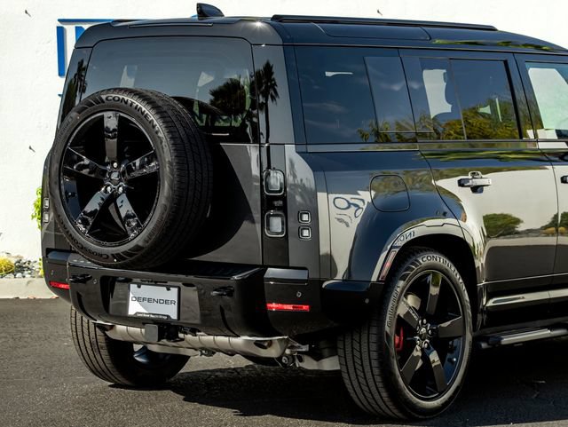 New 2026 Land Rover Defender 110 X AWD/4WD image 7