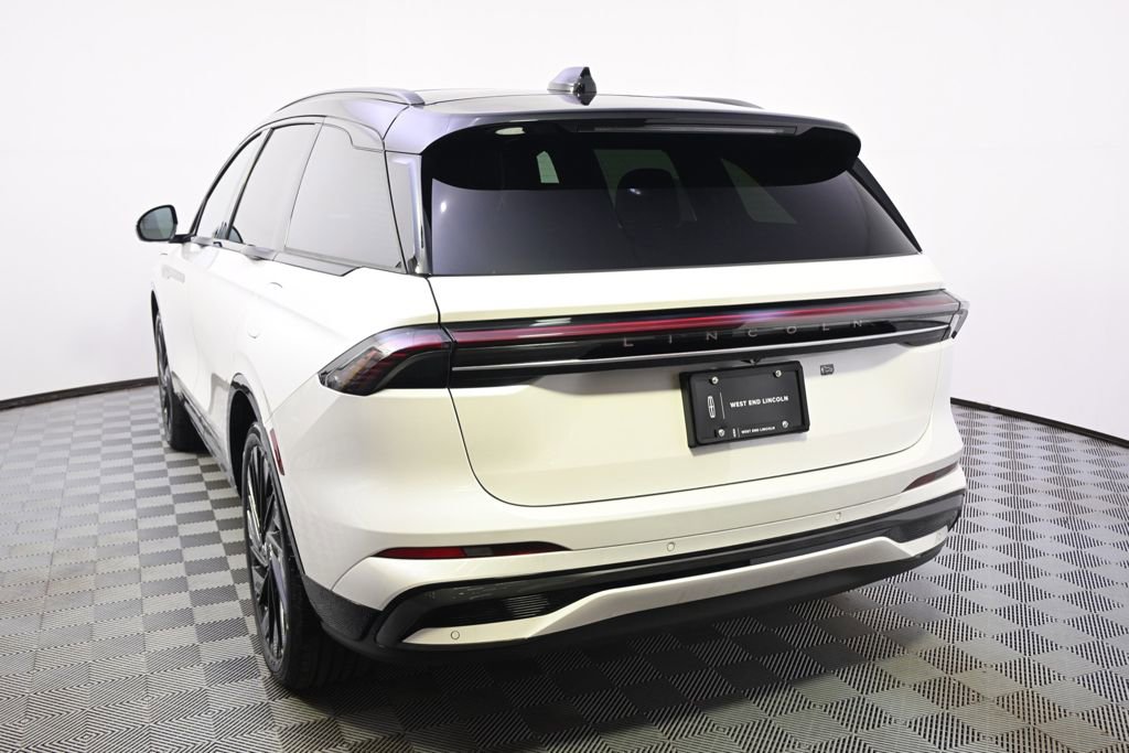 New 2026 Lincoln Nautilus Reserve w/ Jet Appearance Package image 4