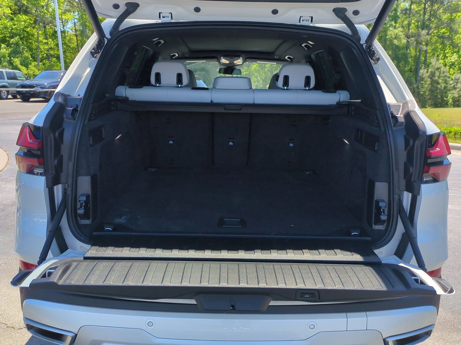 Certified 2024 BMW X5 xDrive40i w/ Premium Package AWD/4WD image 34