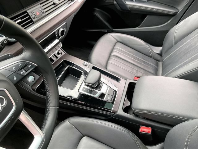 Used 2021 Audi Q5 Premium AWD/4WD image 16