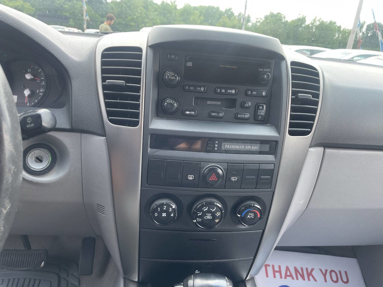 Used 2005 Kia Sorento LX image 11