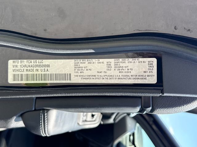 Used 2024 Jeep Grand Cherokee L Altitude AWD/4WD image 24