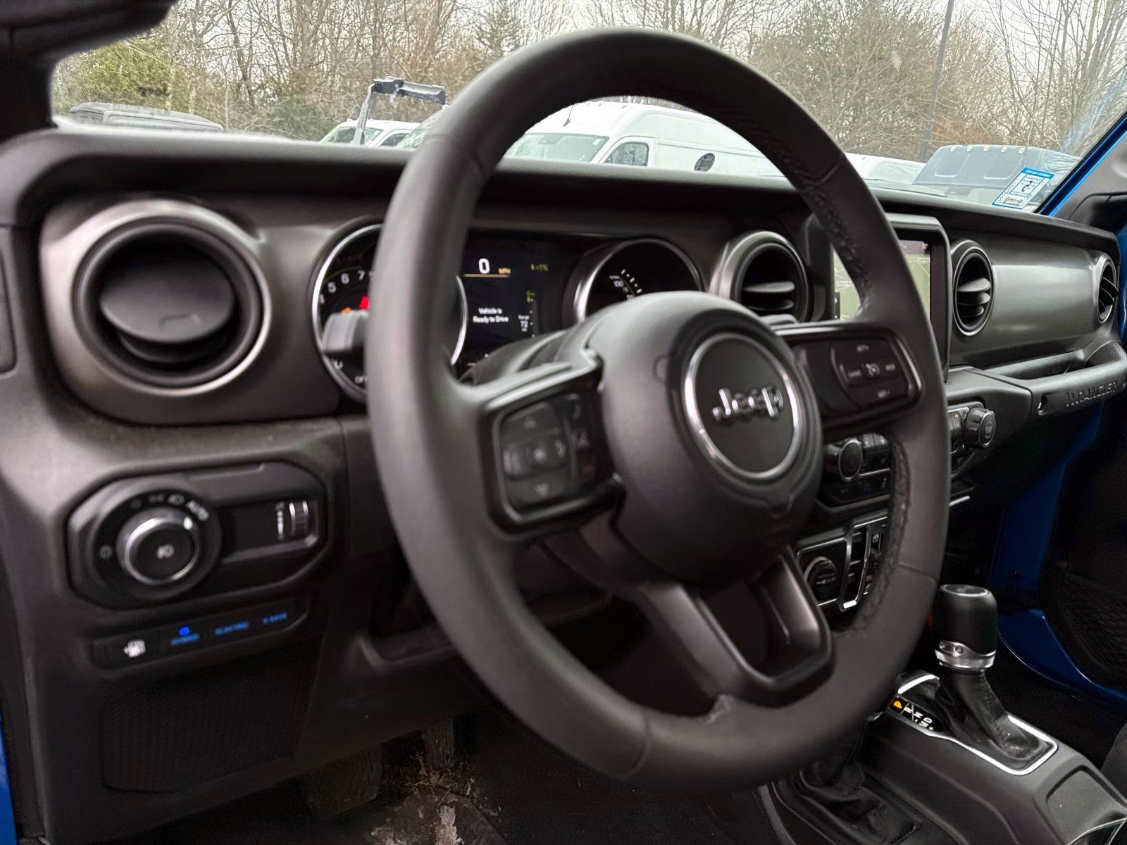 Used 2023 Jeep Wrangler Unlimited w/ Cold Weather Group AWD/4WD image 10
