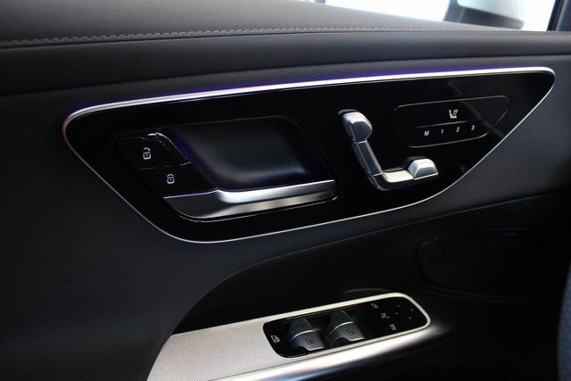 New 2025 Mercedes-Benz GLC 350e 4MATIC image 24