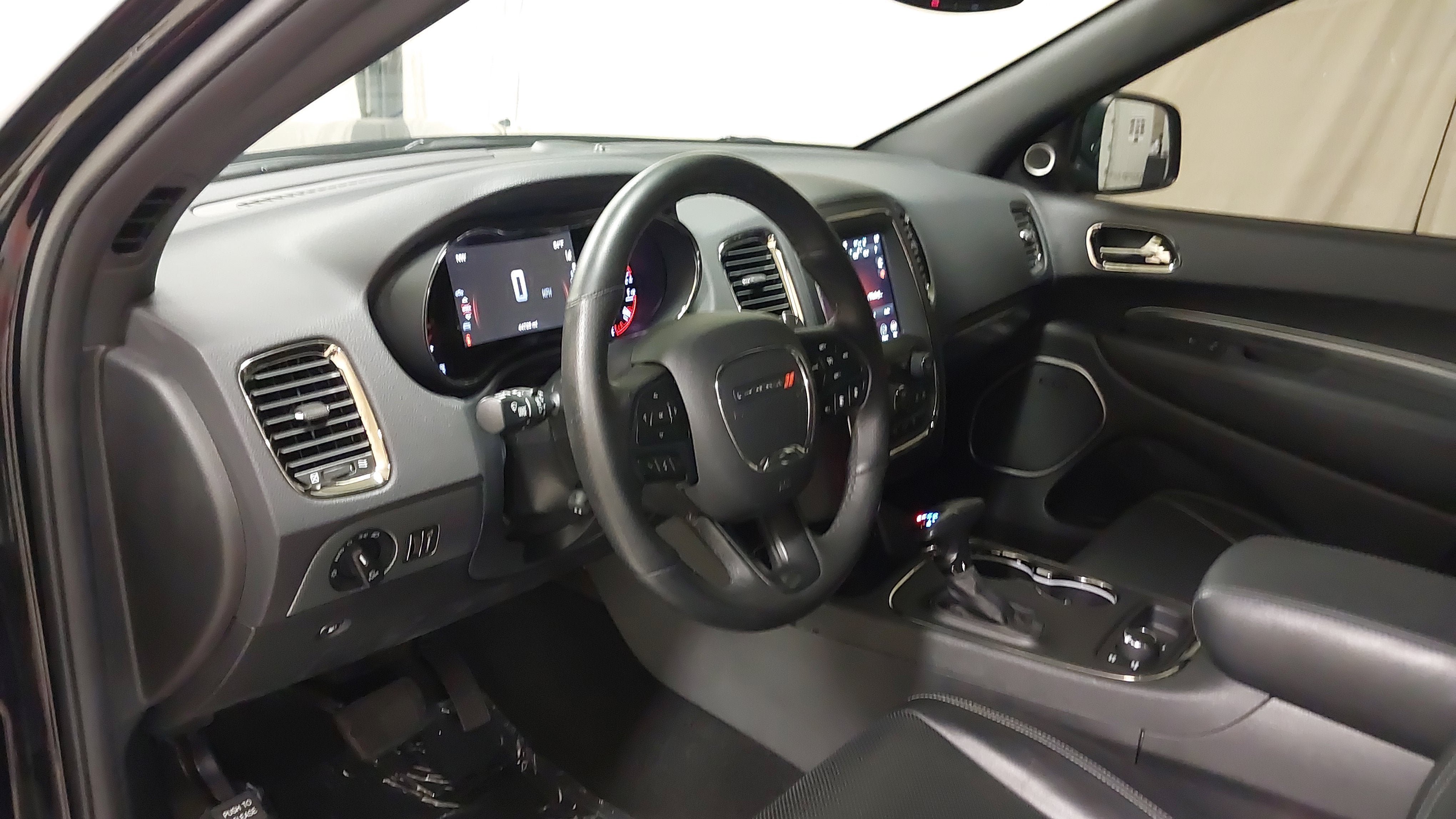 Used 2019 Dodge Durango R/T w/ Technology Group AWD/4WD image 18
