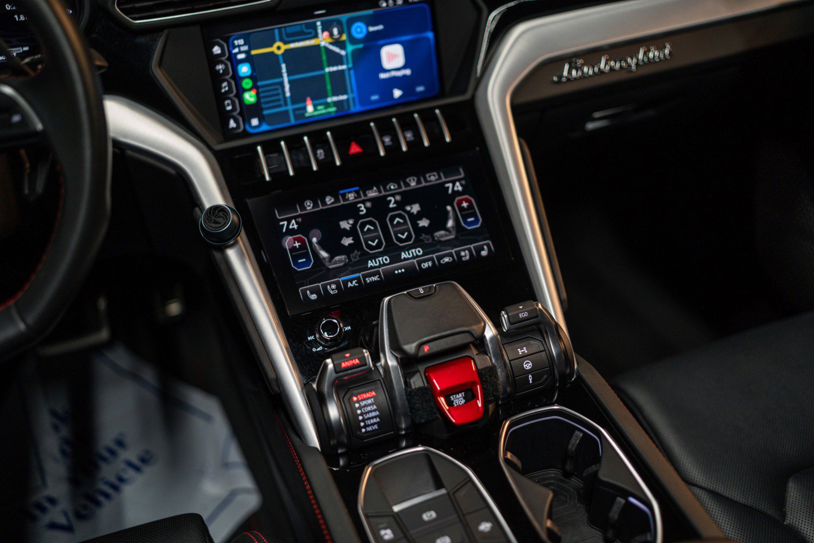 Used 2019 Lamborghini Urus AWD/4WD image 11