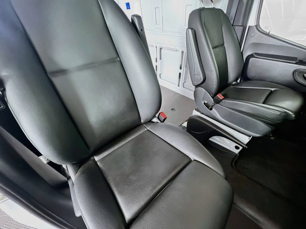 Used 2023 Mercedes-Benz Sprinter 2500 image 26