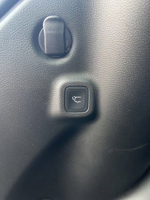 Used 2025 Jeep Compass Latitude w/ Convenience Group image 21