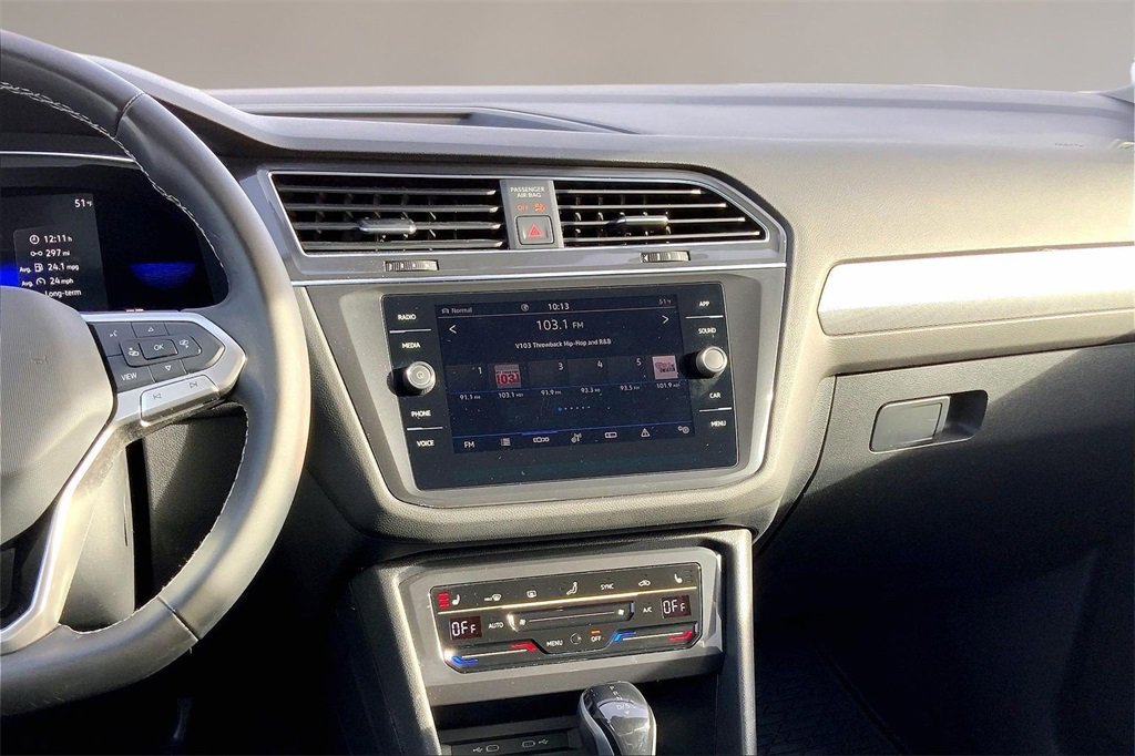 Used 2022 Volkswagen Tiguan SE image 6