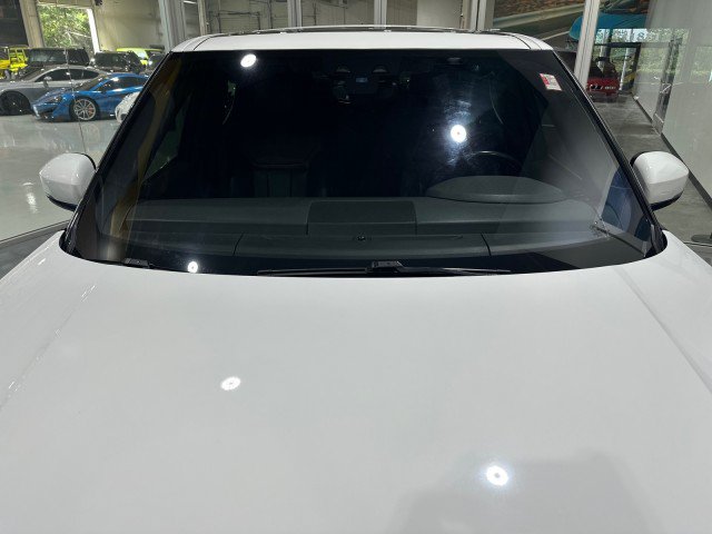 Used 2019 Land Rover Discovery SE AWD/4WD image 17