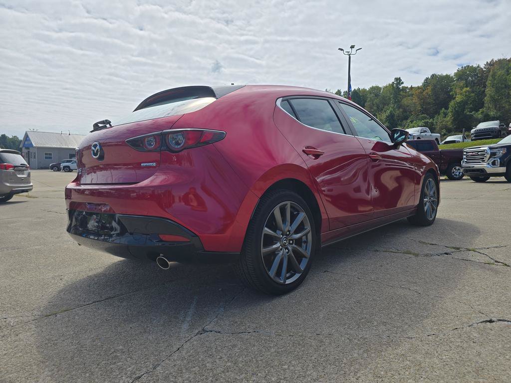 Used 2019 MAZDA MAZDA3 AWD Hatchback w/ Preferred Pkg image 3