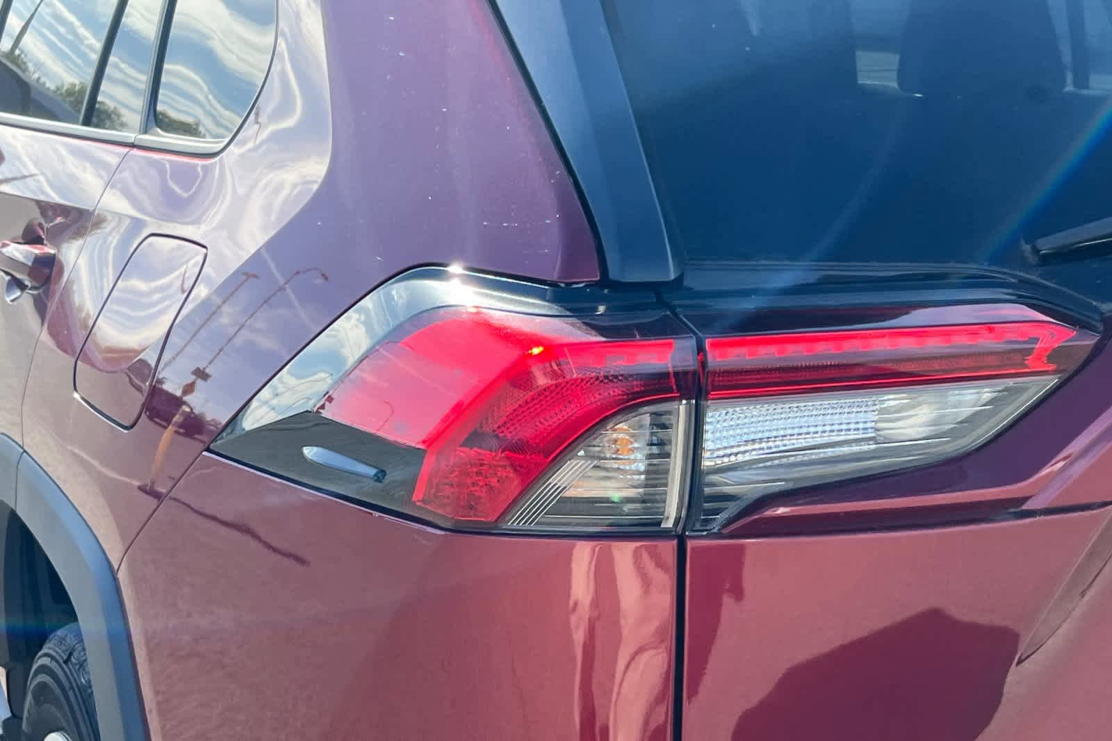 Used 2022 Toyota RAV4 LE FWD image 20