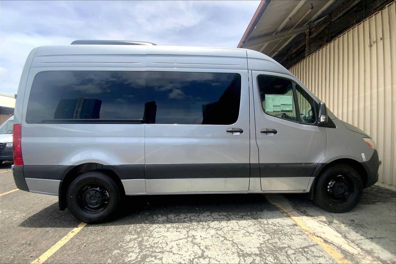 Used 2025 Mercedes-Benz Sprinter 2500 image 8