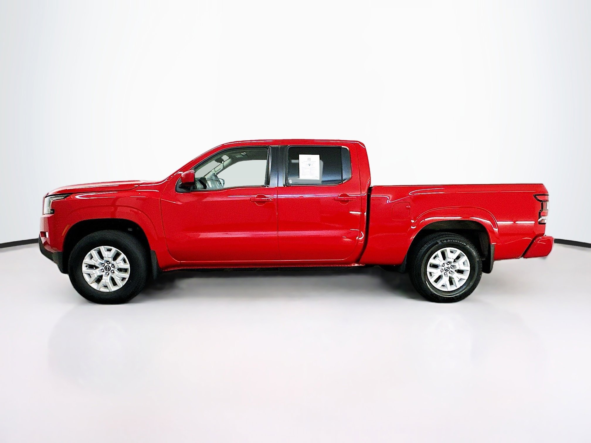 Used 2023 Nissan Frontier SV w/ Technology Package AWD/4WD image 4