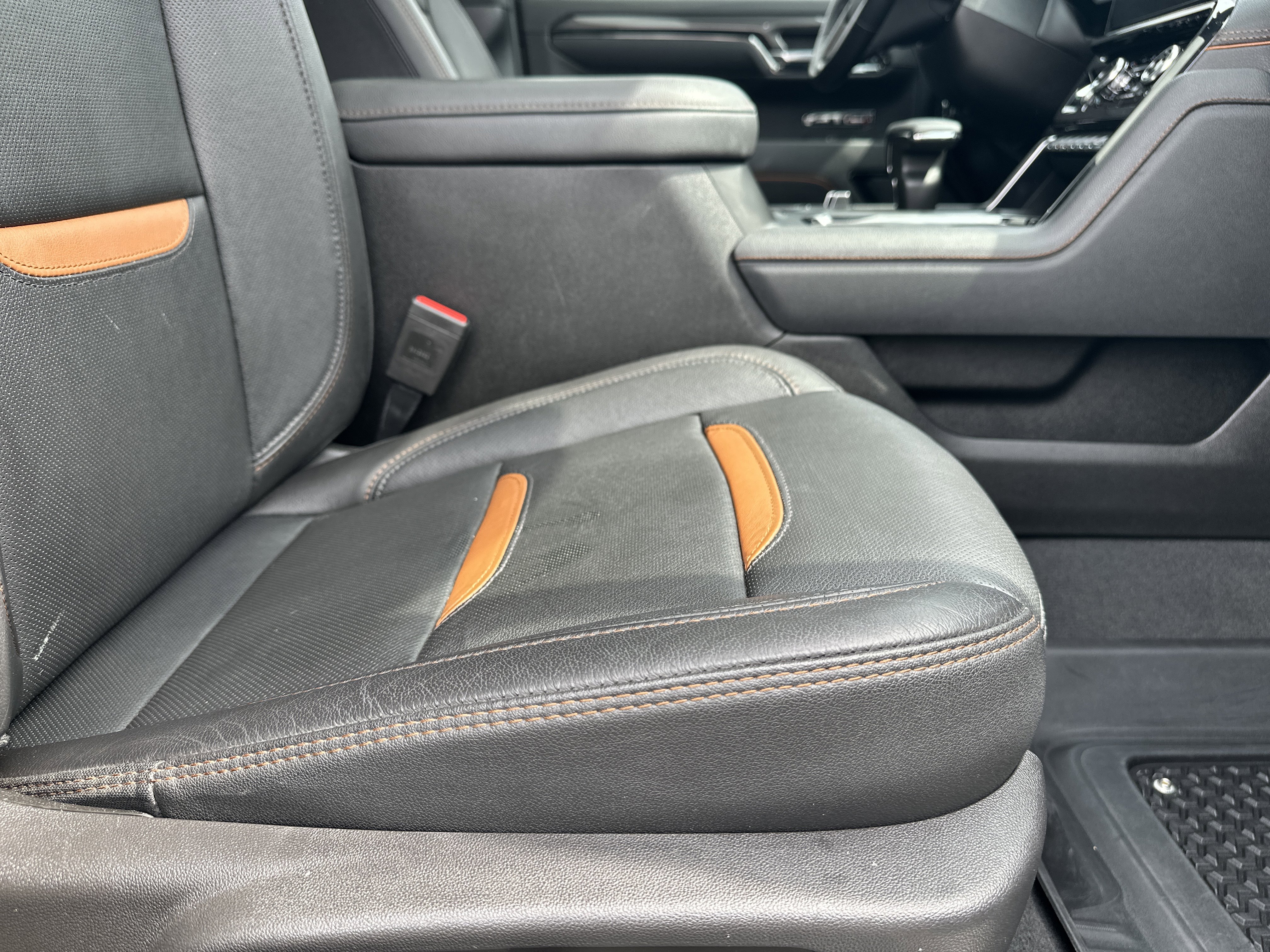 Used 2023 GMC Sierra 1500 AT4 w/ Technology Package image 14