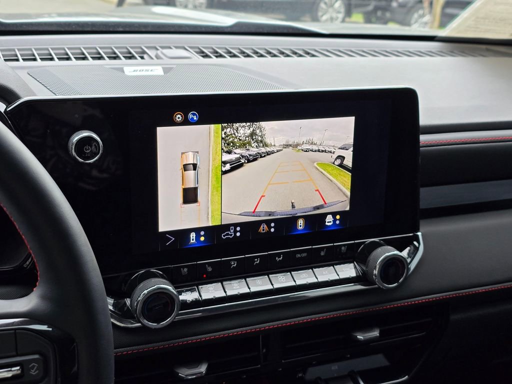 Used 2025 Chevrolet Colorado Z71 w/ Technology Package image 24