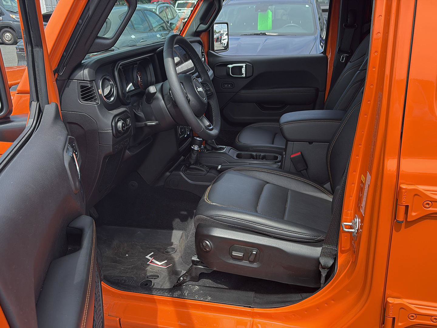 Used 2025 Jeep Gladiator Sport AWD/4WD image 11