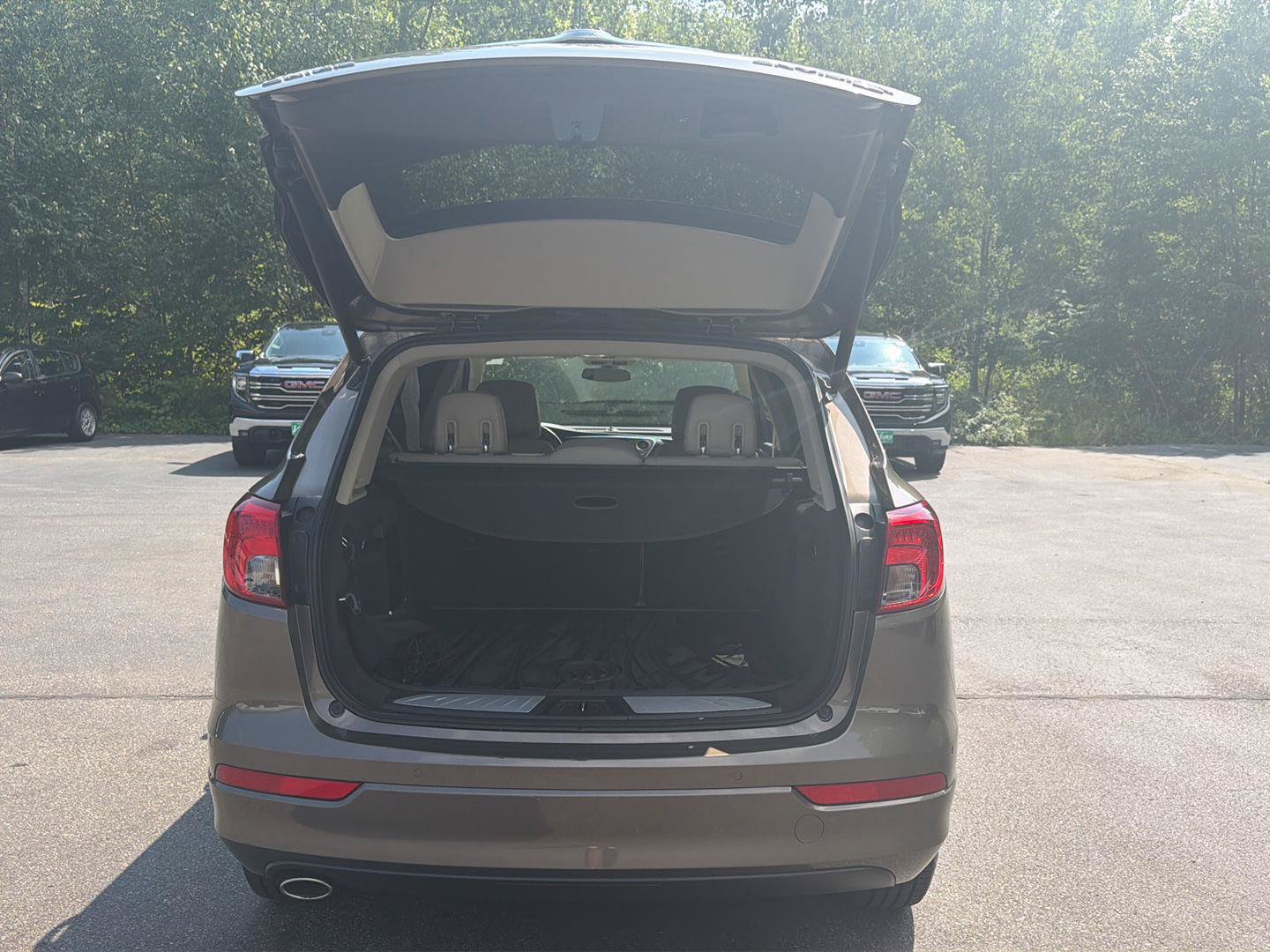 Certified 2018 Buick Envision Essence AWD/4WD image 36