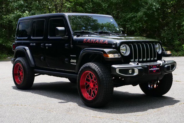 Used 2022 Jeep Wrangler Unlimited Sahara w/ Cold Weather Group AWD/4WD image 4