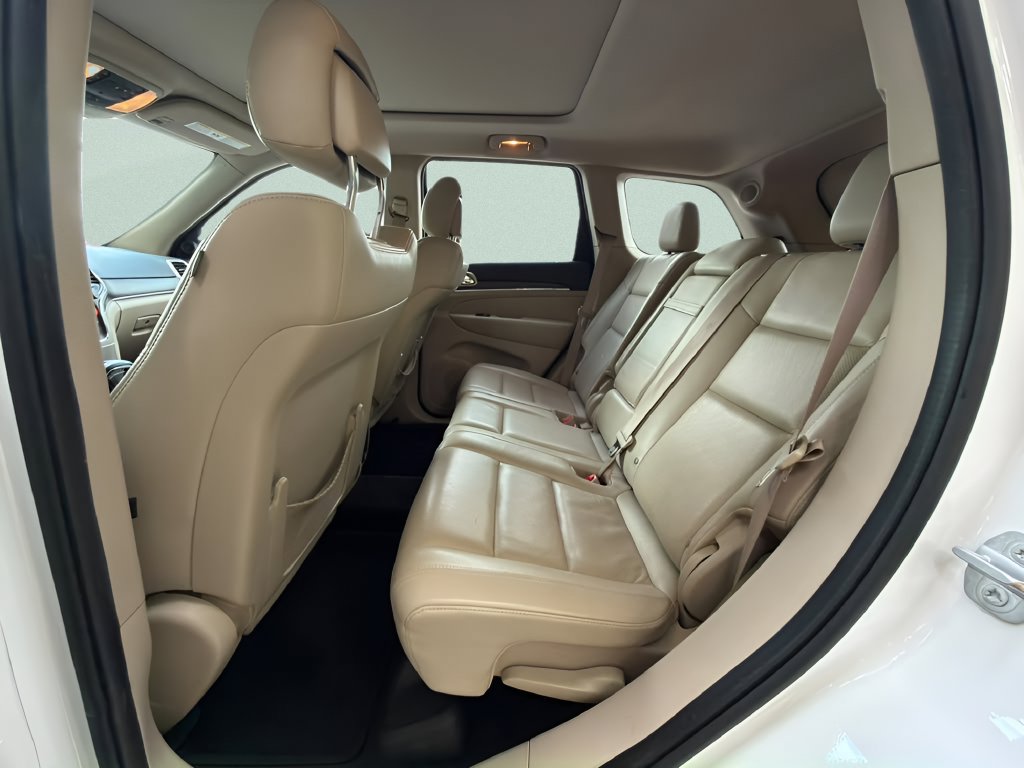 Used 2015 Jeep Grand Cherokee Limited w/ Luxury Group II RWD image 22