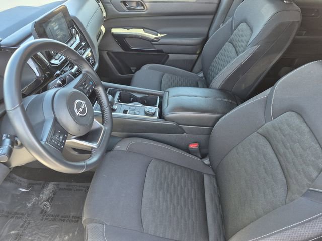 Used 2025 Nissan Pathfinder SV AWD/4WD image 20