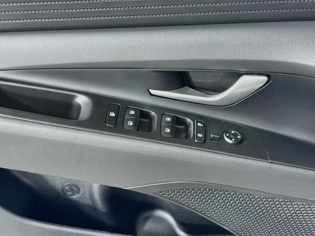 New 2026 Hyundai Elantra SE FWD image 13