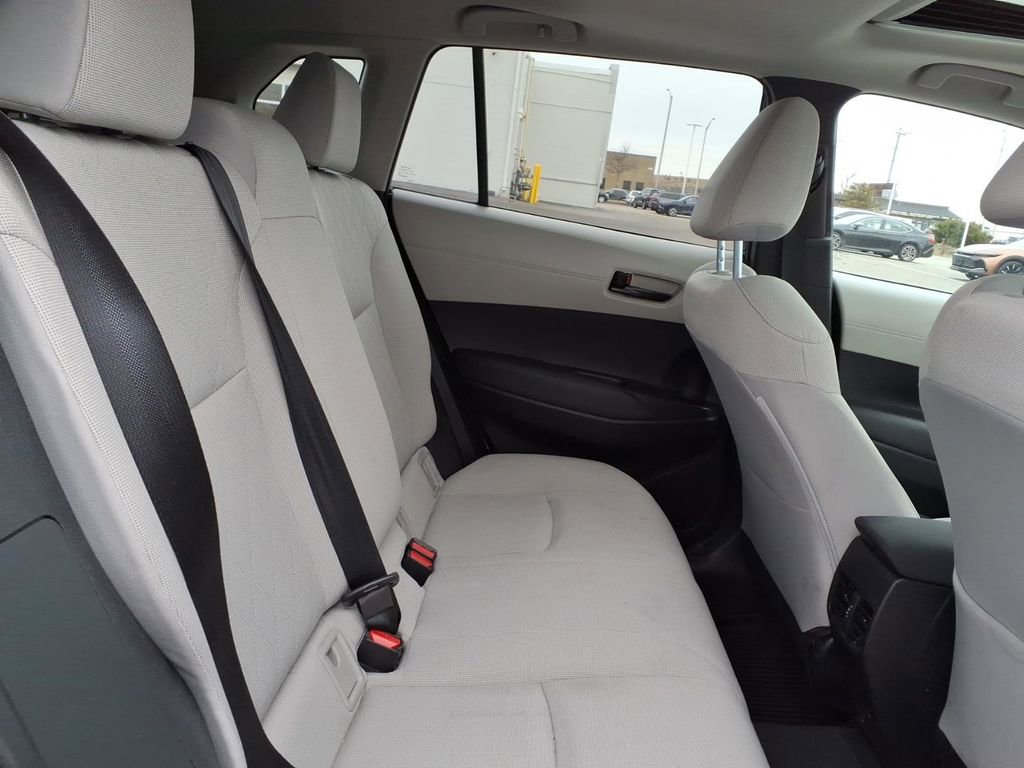Used 2025 Toyota Corolla Cross LE w/ Moonroof Package image 22