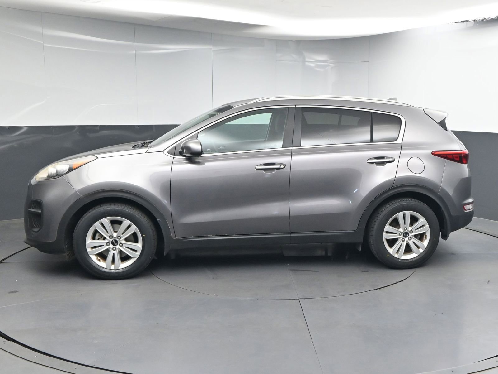Used 2017 Kia Sportage LX w/ LX Popular Package image 4
