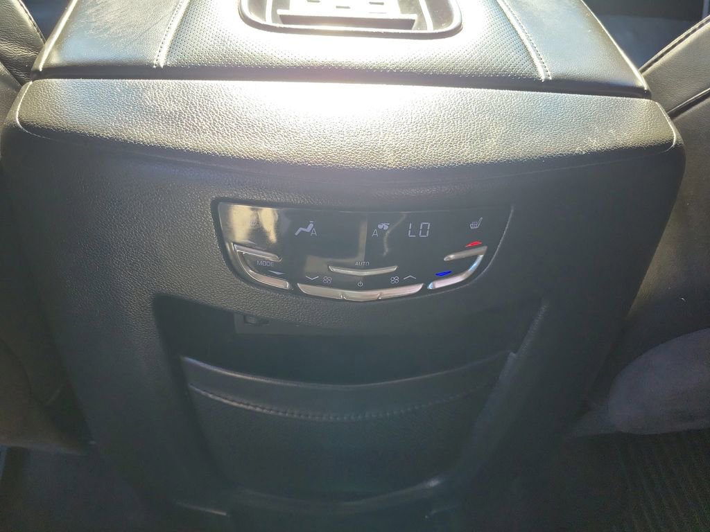 Used 2017 Cadillac Escalade ESV Platinum image 21