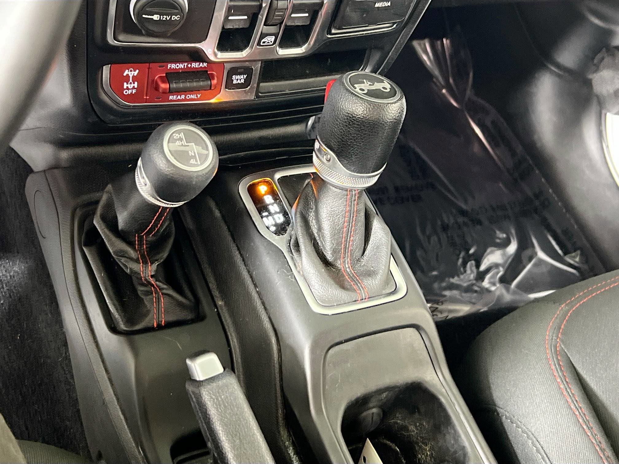 Used 2018 Jeep Wrangler Unlimited Rubicon image 17