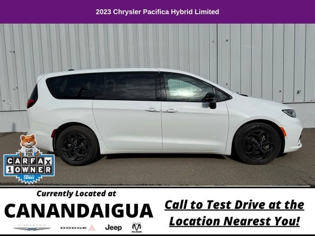Used 2023 Chrysler Pacifica Limited w/ S Appearance Package FWD image 4