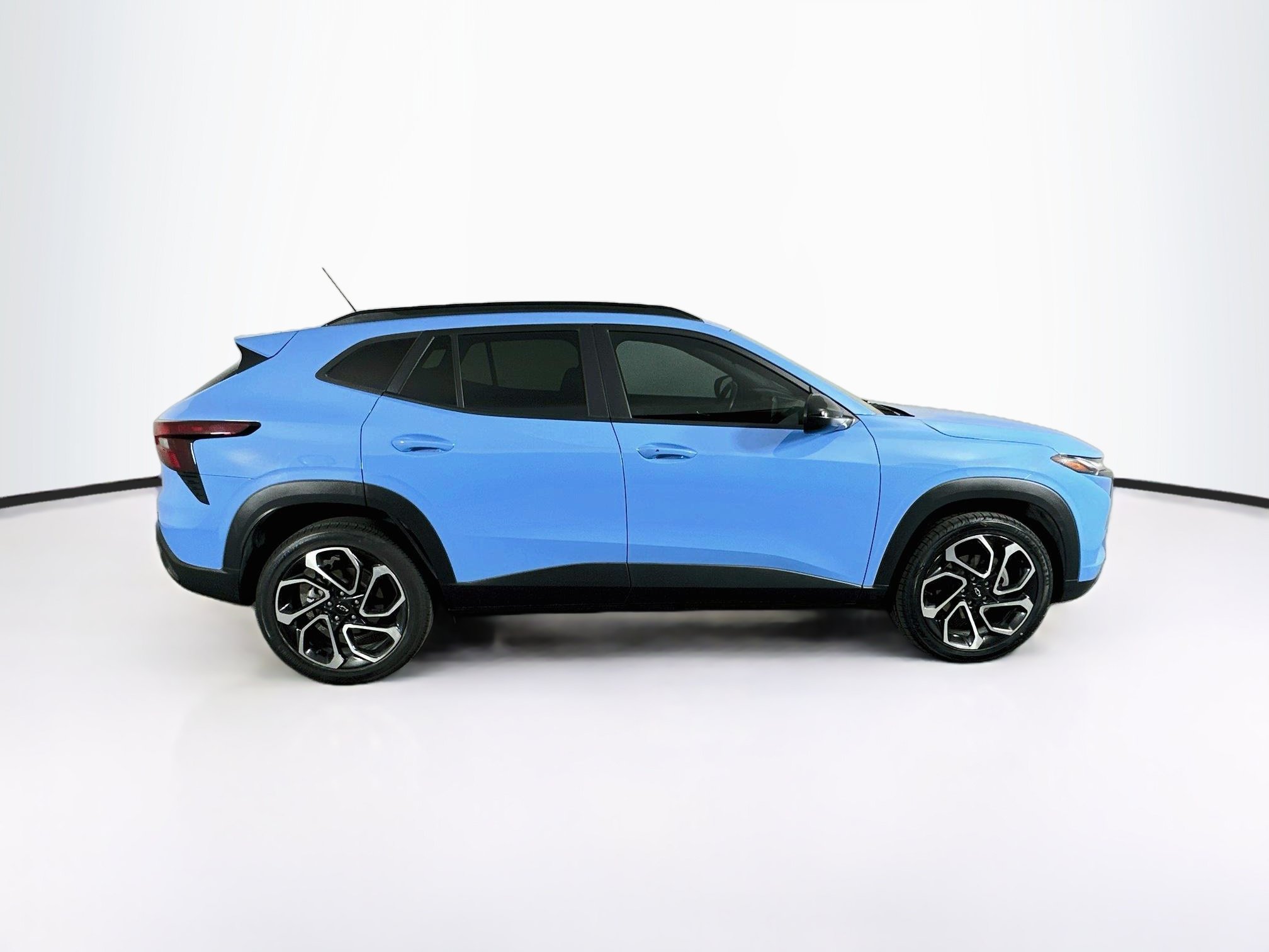 Used 2024 Chevrolet Trax RS w/ Sunroof Package FWD image 10