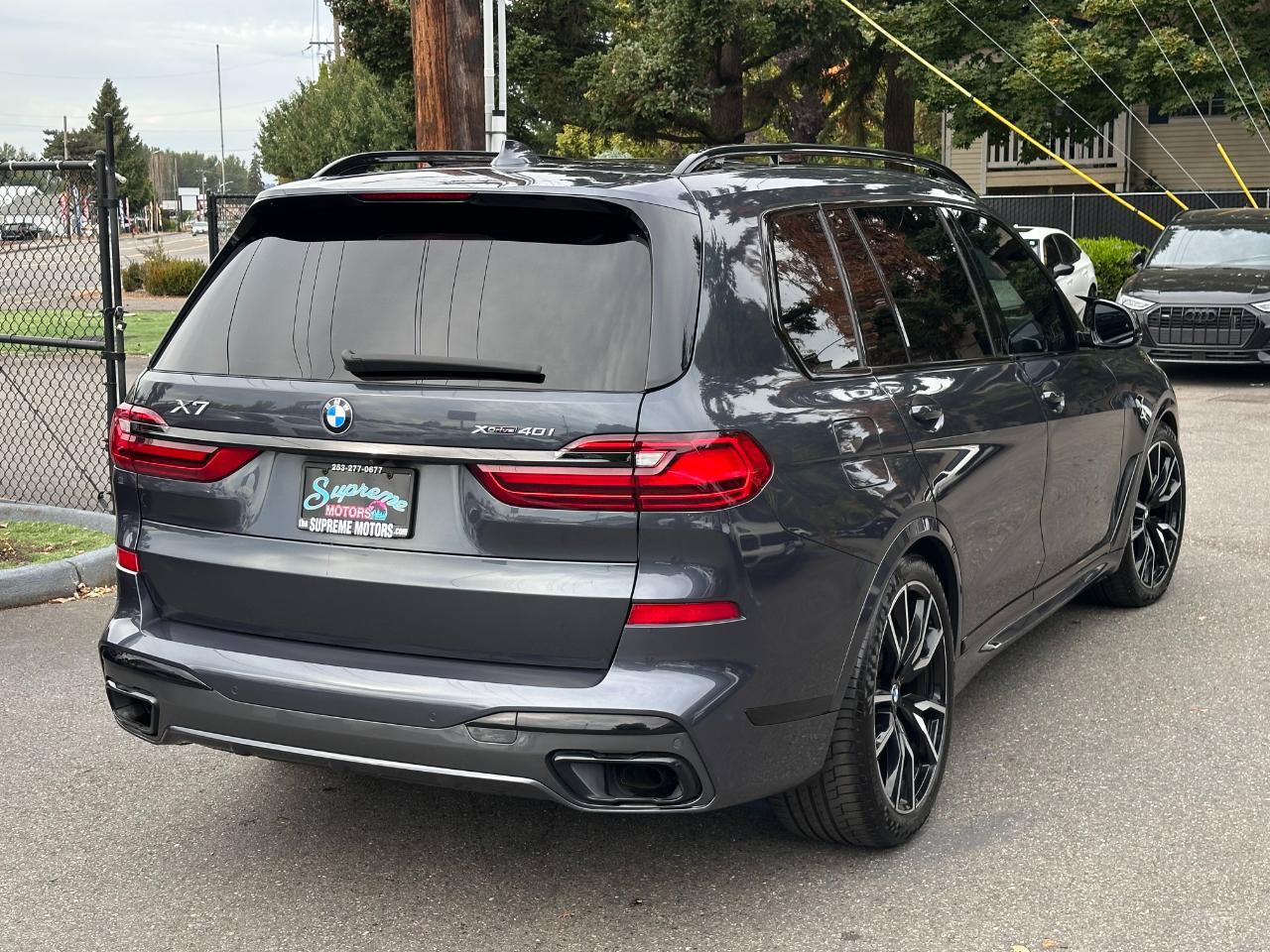 Used 2022 BMW X7 xDrive40i w/ M Sport Package AWD/4WD image 18