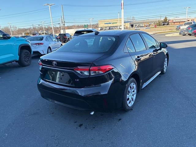 Used 2024 Toyota Corolla LE image 9