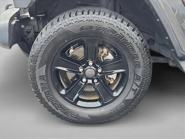 Used 2019 Jeep Wrangler Unlimited Sahara w/ Uconnect 4C Nav & Sound Group AWD/4WD image 23
