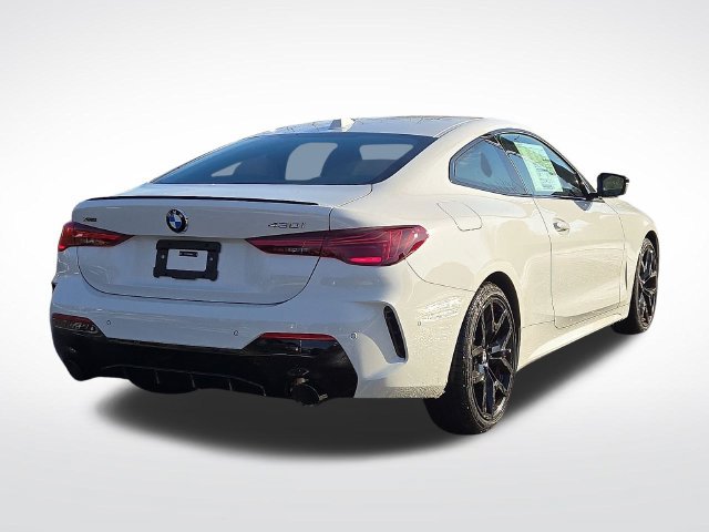 Certified 2026 BMW 430i xDrive Coupe w/ M Sport Package AWD/4WD image 4