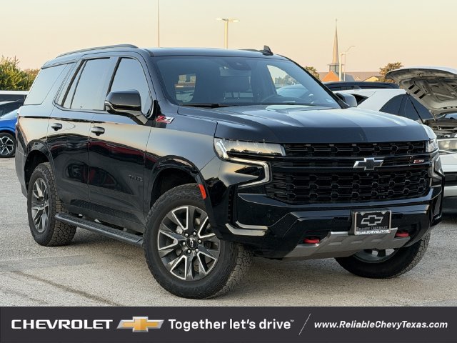 Used 2023 Chevrolet Tahoe Z71 w/ Luxury Package AWD/4WD image 2