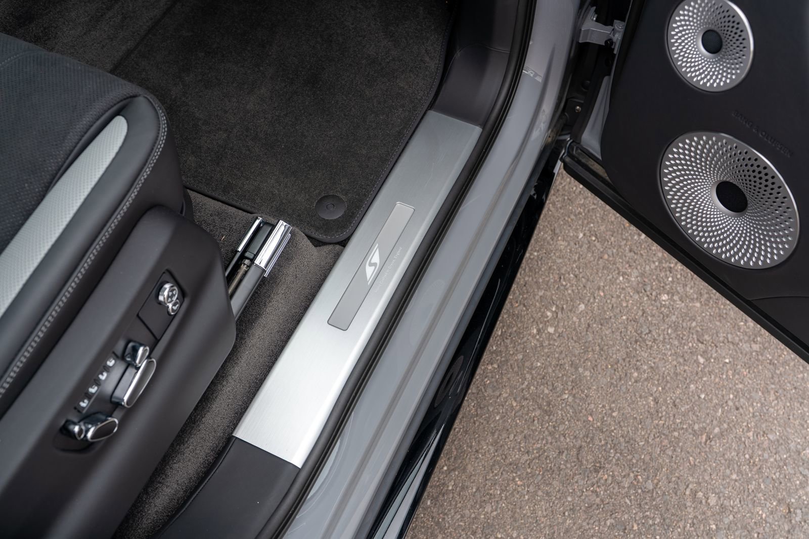 New 2025 Bentley Bentayga image 41