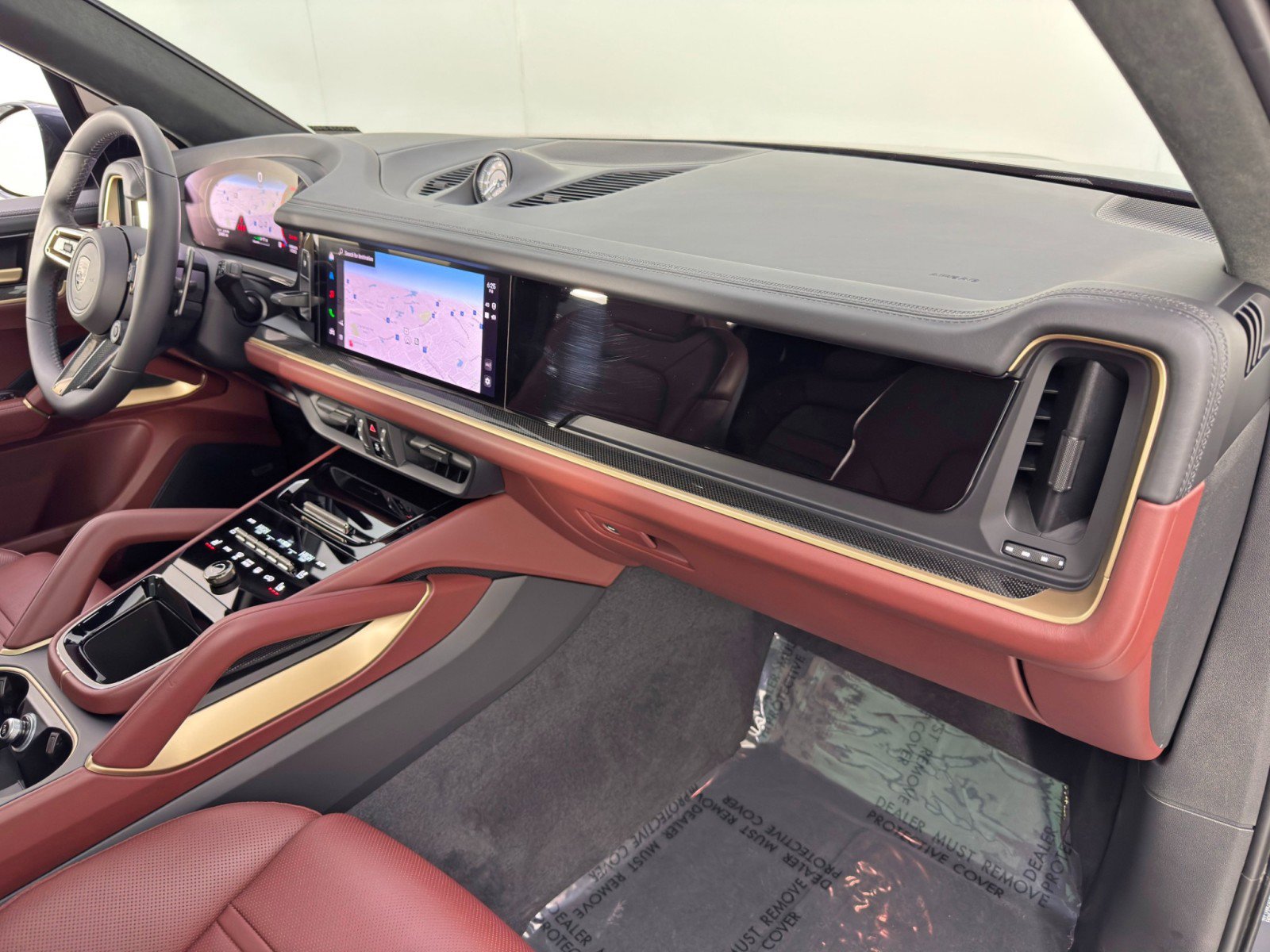 Used 2025 Porsche Cayenne Turbo image 15