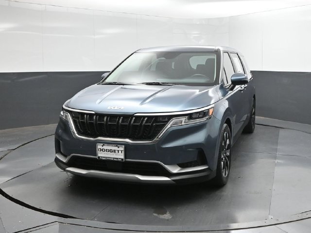 Used 2024 Kia Carnival EX FWD image 22