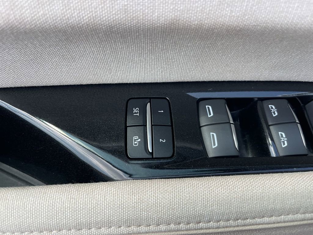 Used 2023 Cadillac Escalade Sport Platinum w/ LPO, ONYX Package image 11