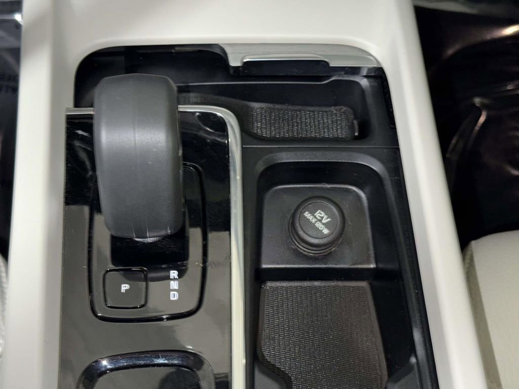 Used 2025 Volvo XC60 T8 Plus w/ Climate Package image 24