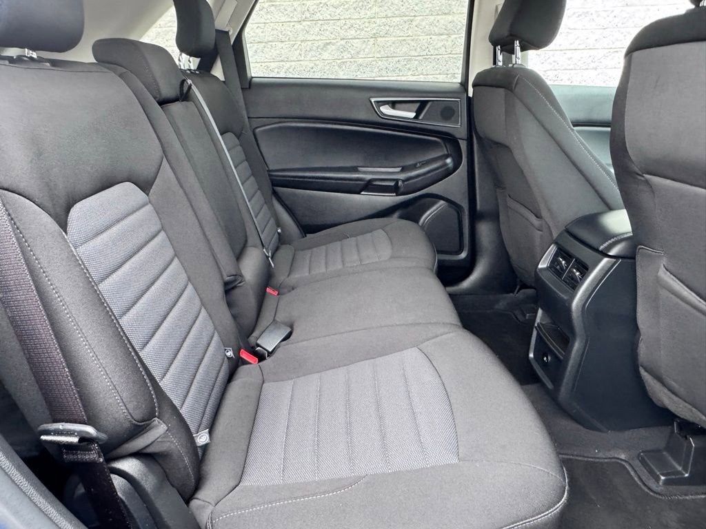 Certified 2024 Ford Edge SE image 19