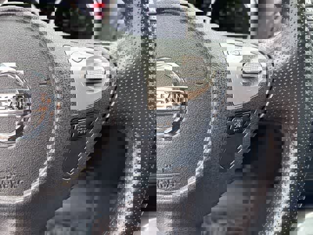 Used 2017 Nissan Juke S image 13