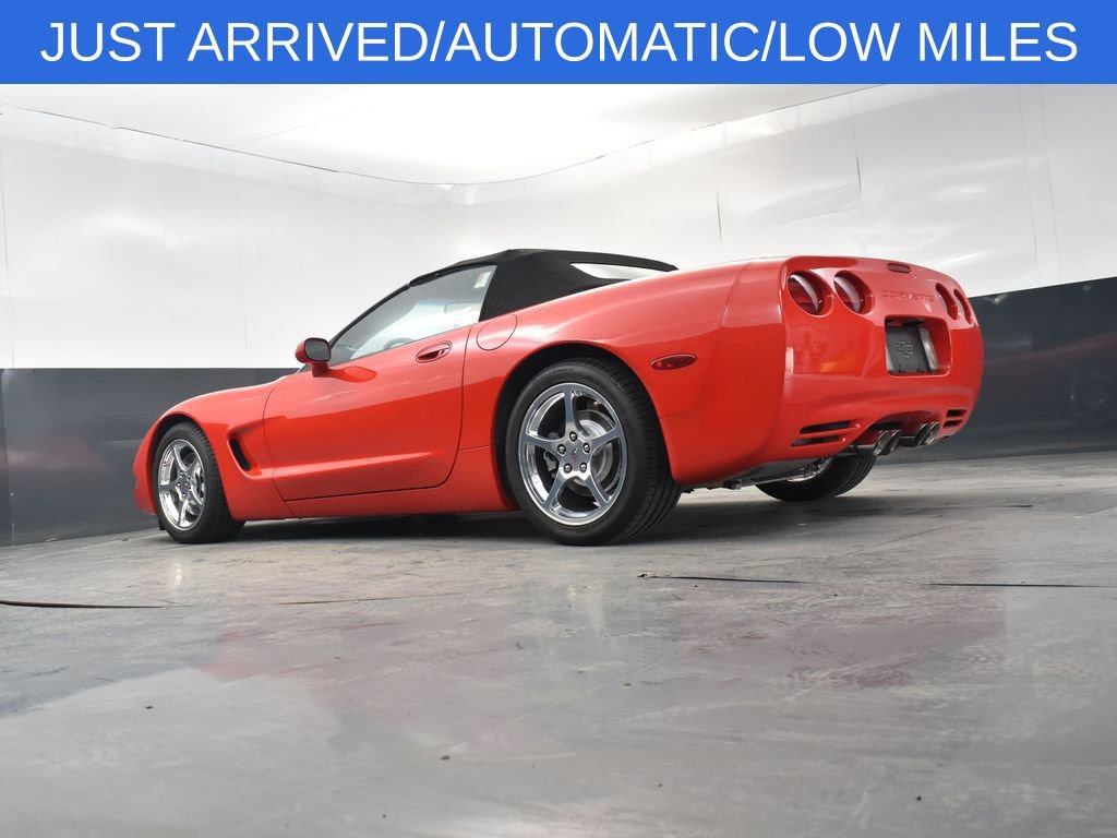 Used 2004 Chevrolet Corvette Convertible w/ Preferred Equipment Group RWD image 12