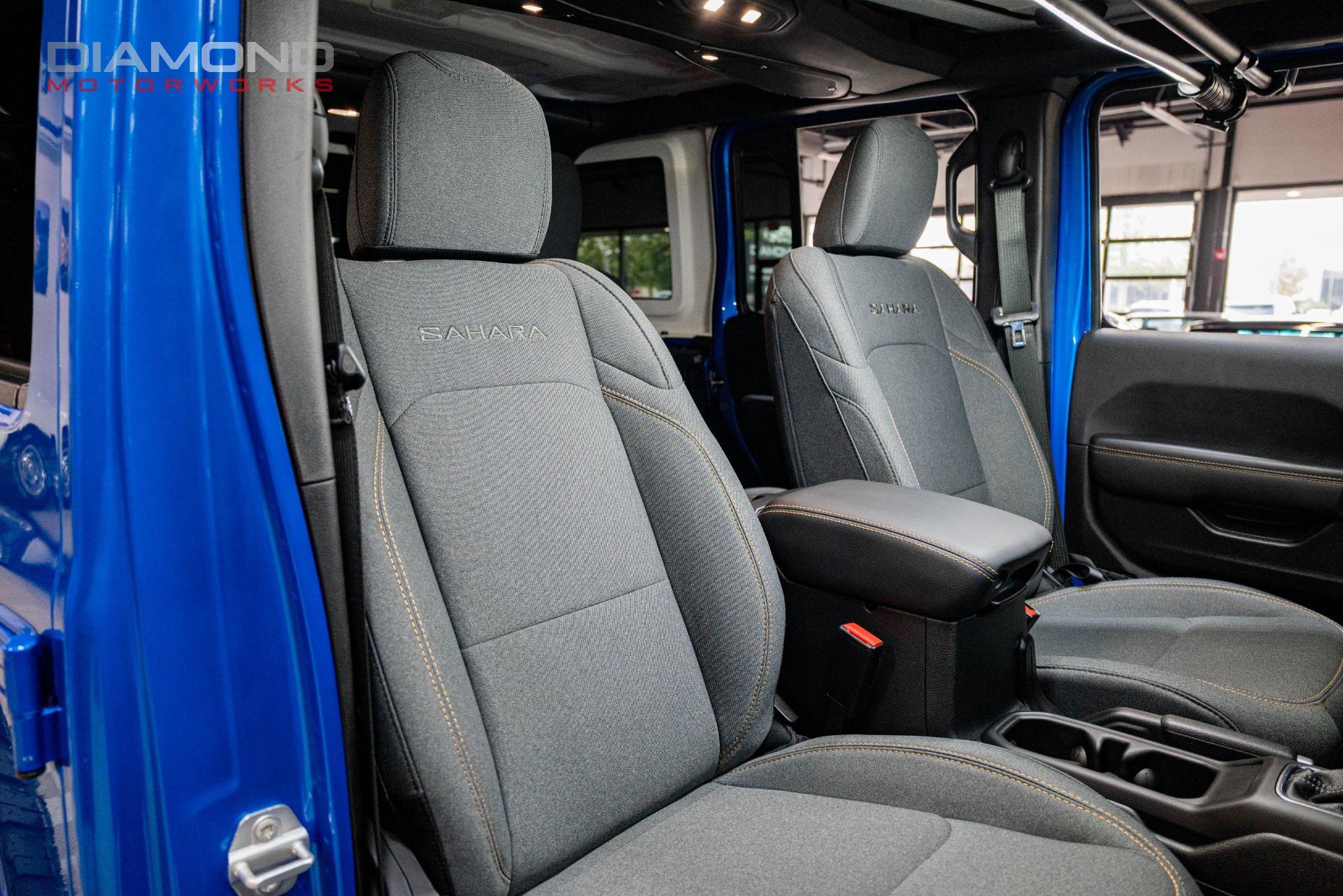 Used 2024 Jeep Wrangler Unlimited Sahara w/ Technology Group image 15